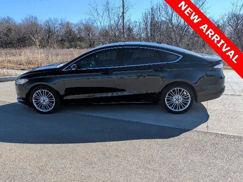Used 2016 Ford Fusion SE w/ Equipment Group 202A image 7
