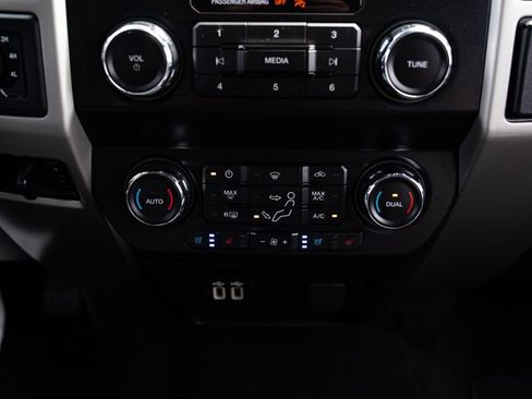 Used 2019 Ford F250 Lariat w/ Chrome Package AWD/4WD image 16