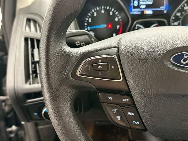 Used 2017 Ford Focus SE FWD image 8