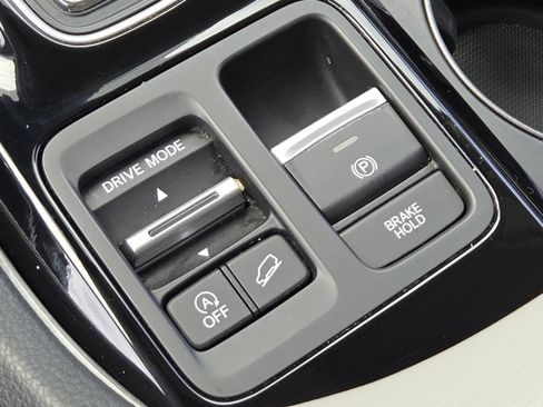 Used 2025 Honda Pilot EX-L image 5