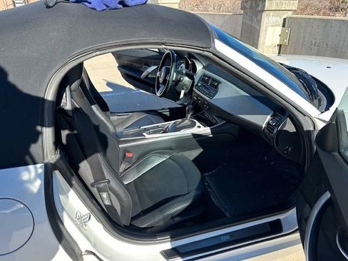 Used 2006 BMW Z4 3.0si image 12
