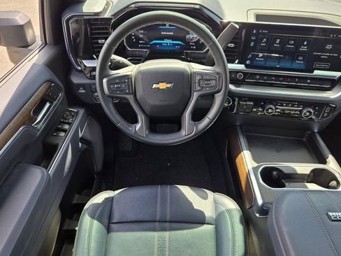 Used 2026 Chevrolet Silverado 2500 High Country w/ Technology Package AWD/4WD image 14