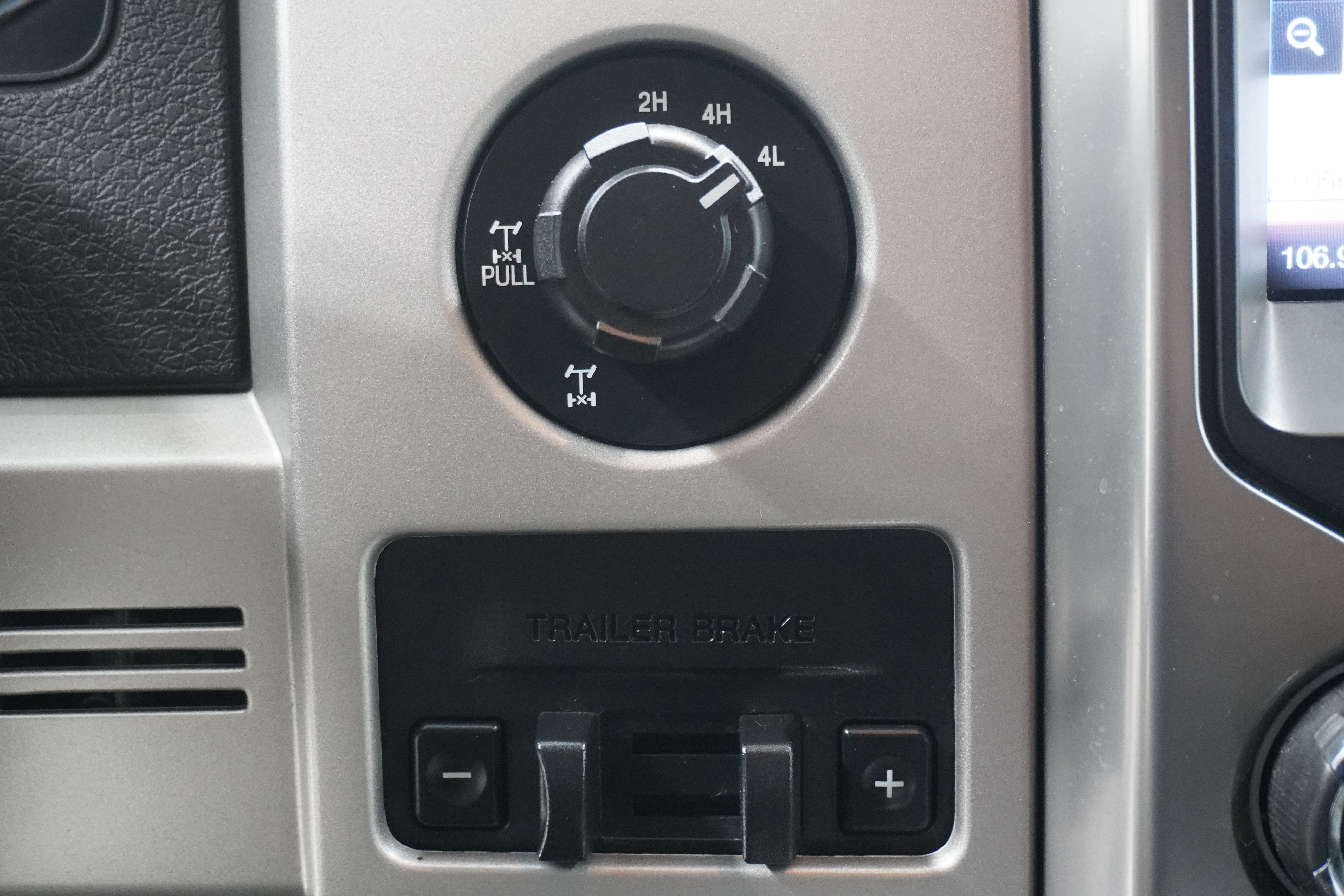 Used 2013 Ford F150 FX4 w/ Luxury Equipment Group AWD/4WD image 25