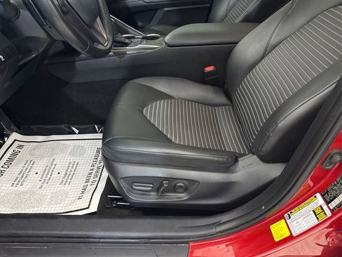 Used 2022 Toyota Camry SE FWD image 36