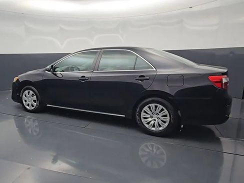 Used 2013 Toyota Camry LE FWD image 8