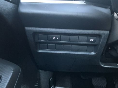 Used 2024 Mitsubishi Outlander SE Black Edition image 19