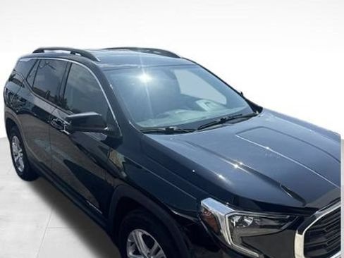 Used 2019 GMC Terrain SLE w/ Driver Convenience Package FWD image 7
