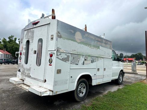 Used 2011 Chevrolet Express 3500 image 7