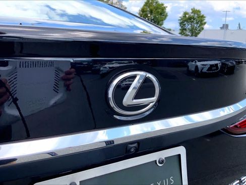 Certified 2024 Lexus ES 350 w/ Premium Package FWD image 31