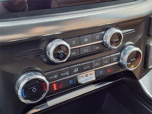 Used 2023 Ford F150 Lariat w/ Trailer Tow Package image 14