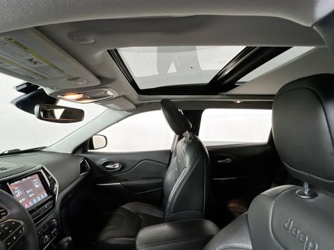 Used 2022 Jeep Cherokee Limited image 21