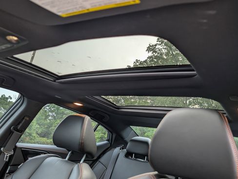 Used 2022 Nissan Maxima SR w/ Sport Mat Group FWD image 15