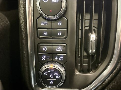 Used 2020 GMC Sierra 1500 AT4 w/ AT4 Premium Package image 24