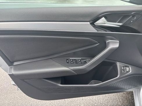 Used 2021 Volkswagen Jetta R-Line w/ R-Line Cold Weather Package image 9