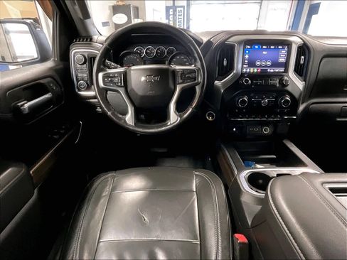 Used 2020 Chevrolet Silverado 1500 LT Trail Boss w/ Midnight Edition image 17