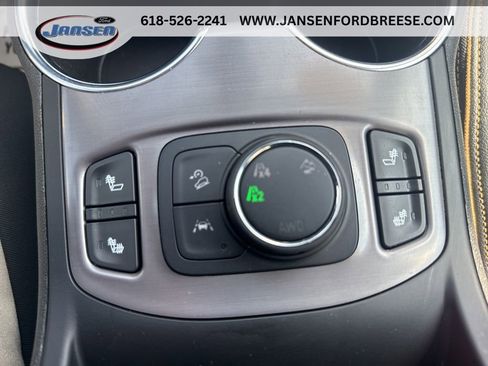 Used 2023 GMC Terrain AT4 image 25