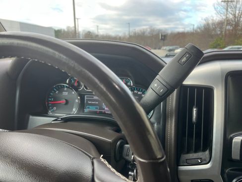 Used 2018 GMC Sierra 1500 SLT image 21