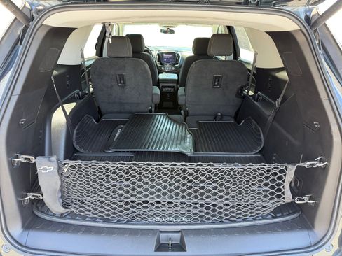 Used 2020 Chevrolet Traverse LT FWD image 17