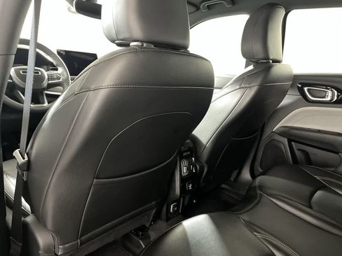 Used 2023 Jeep Compass Limited AWD/4WD image 24