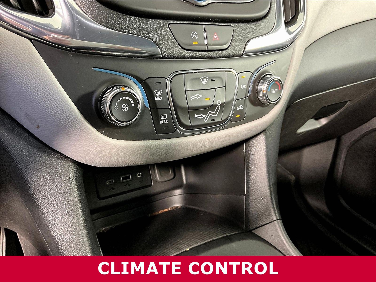 Used 2023 Chevrolet Equinox LS FWD image 15