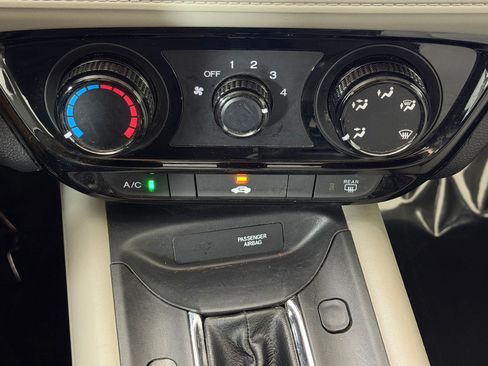 Used 2022 Honda HR-V LX image 18