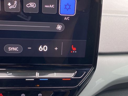 Certified 2023 Volkswagen ID.4 Pro S AWD/4WD image 36