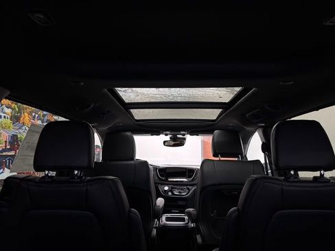 New 2026 Chrysler Pacifica Select w/ S Appearance Package image 44