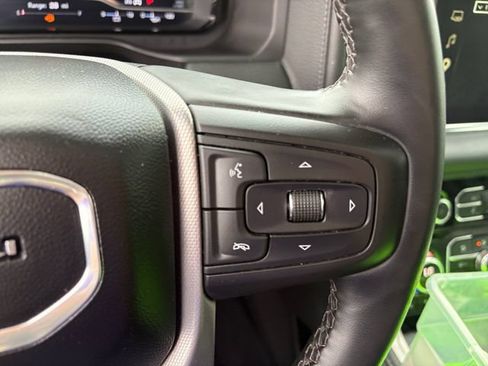 Used 2023 GMC Yukon Denali AWD/4WD image 27