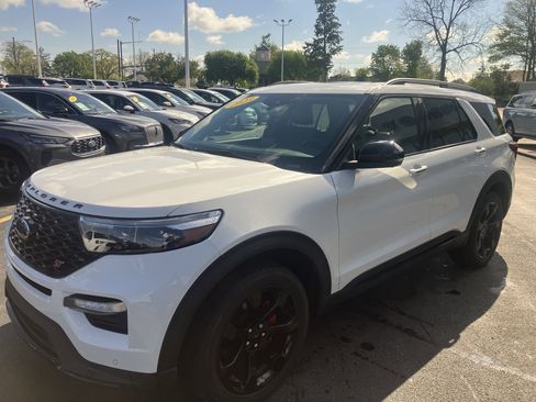 Used 2023 Ford Explorer ST w/ Equipment Group 401A AWD/4WD image 4