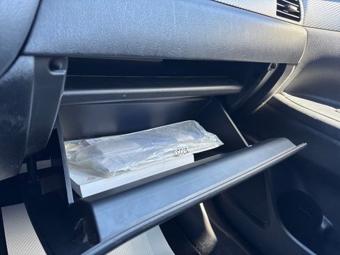 Used 2016 Mitsubishi Outlander SE image 38