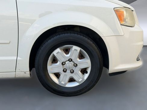 Used 2013 Dodge Grand Caravan SE FWD image 11