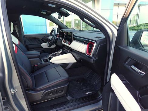 Used 2024 GMC Canyon AT4X AWD/4WD image 29