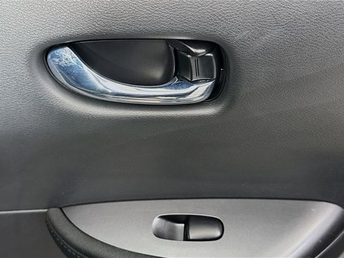 Used 2023 Nissan Leaf S image 53