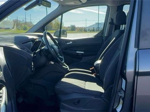Used 2017 Ford Transit Connect XLT image 16