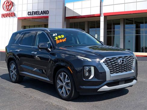 Used 2021 Hyundai Palisade Limited w/ Winter Package AWD/4WD image 2