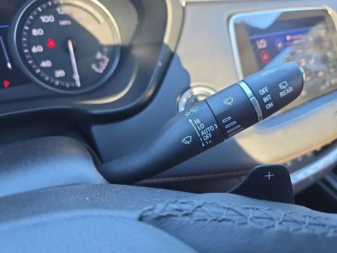 Used 2019 Cadillac XT4 Premium Luxury image 23