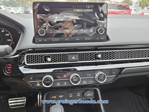 Used 2025 Honda Civic Sport image 14