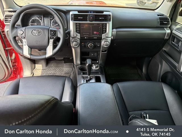 Used 2022 Toyota 4Runner TRD Sport AWD/4WD image 14