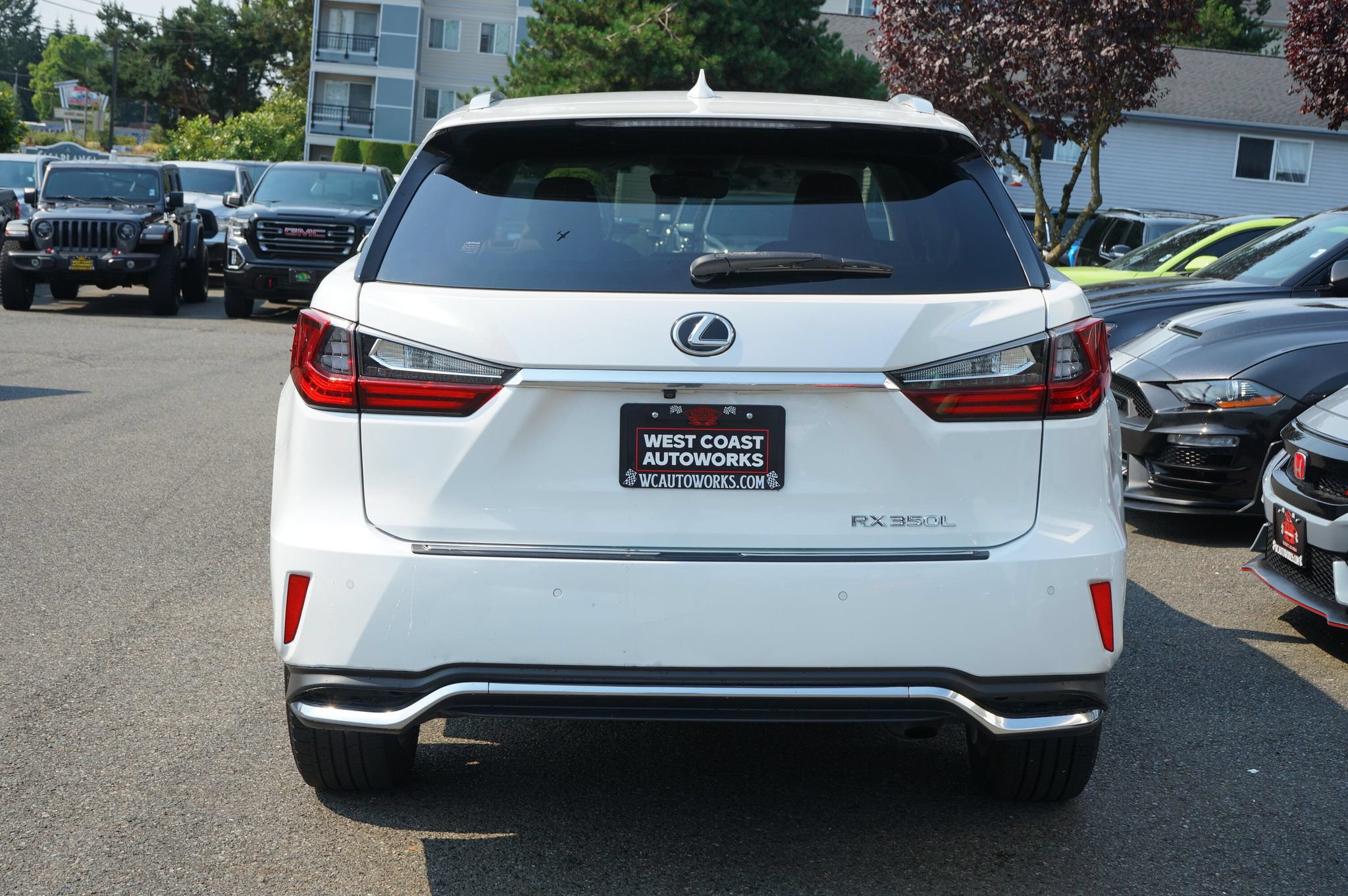 Used 2019 Lexus RX 350L Luxury w/ Accessory Package AWD/4WD image 4