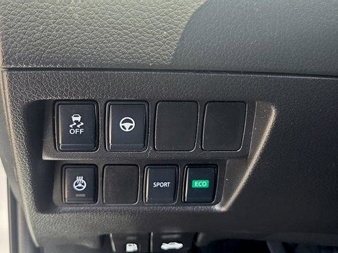 Used 2020 Nissan Rogue Sport SL FWD image 25