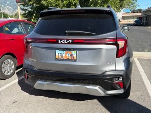 Used 2024 Kia Seltos EX AWD/4WD image 7