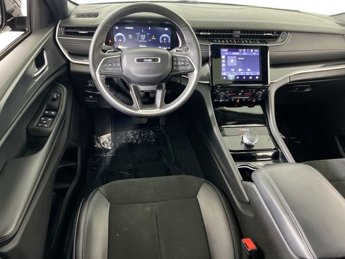 Used 2023 Jeep Grand Cherokee Altitude AWD/4WD image 22