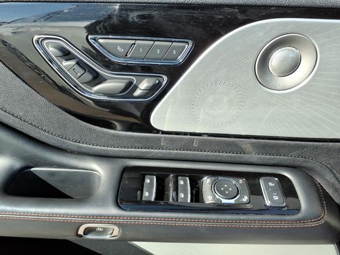 Used 2020 Lincoln Aviator Reserve w/ Equipment Group 201A image 12