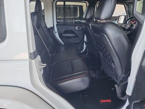 Used 2018 Jeep Wrangler Unlimited Rubicon image 26