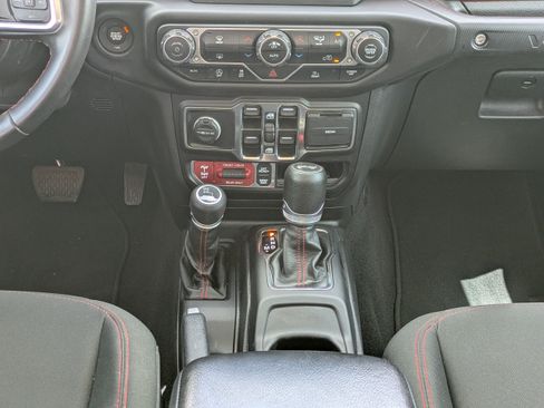Used 2021 Jeep Wrangler Unlimited Rubicon AWD/4WD image 18
