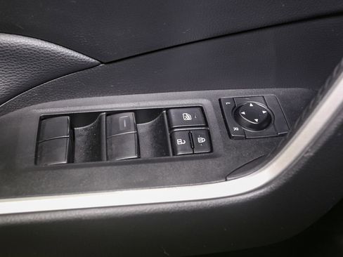 Used 2024 Toyota RAV4 LE AWD/4WD image 39