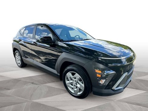Used 2026 Hyundai Kona SE FWD image 2