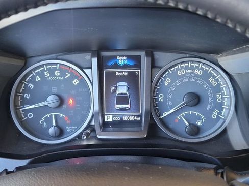 Certified 2022 Toyota Tacoma TRD Off-Road w/ Technology Package AWD/4WD image 27