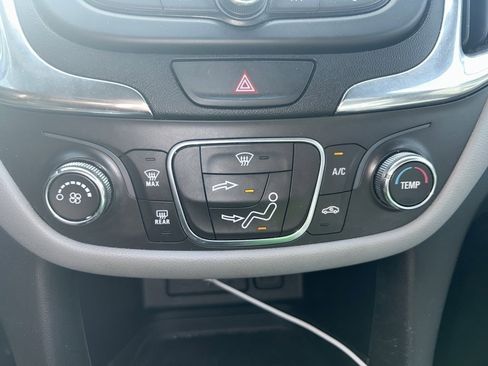 Used 2019 Chevrolet Equinox LS w/ LS Convenience Package image 13