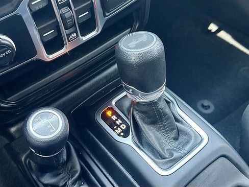 Used 2023 Jeep Wrangler Unlimited w/ Cold Weather Group AWD/4WD image 18
